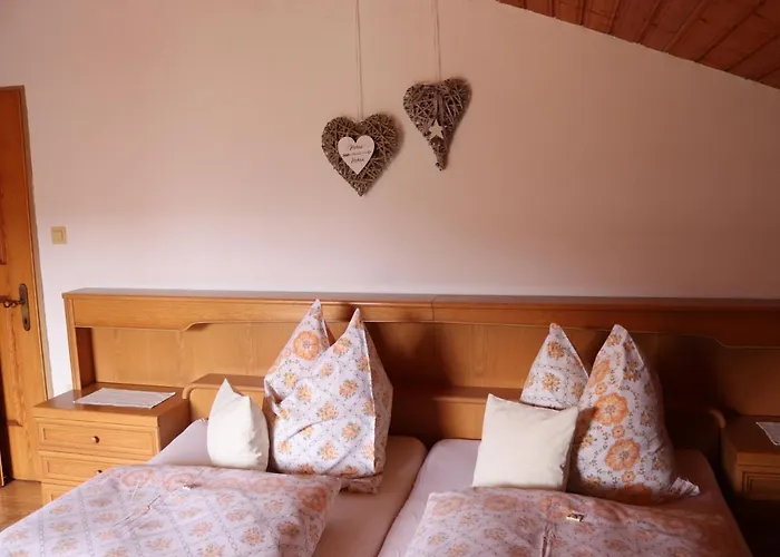 Payrhof בית הארחה *